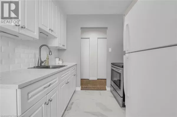 Brantford, ON N3R1V5,87 ST GEORGE ST #608