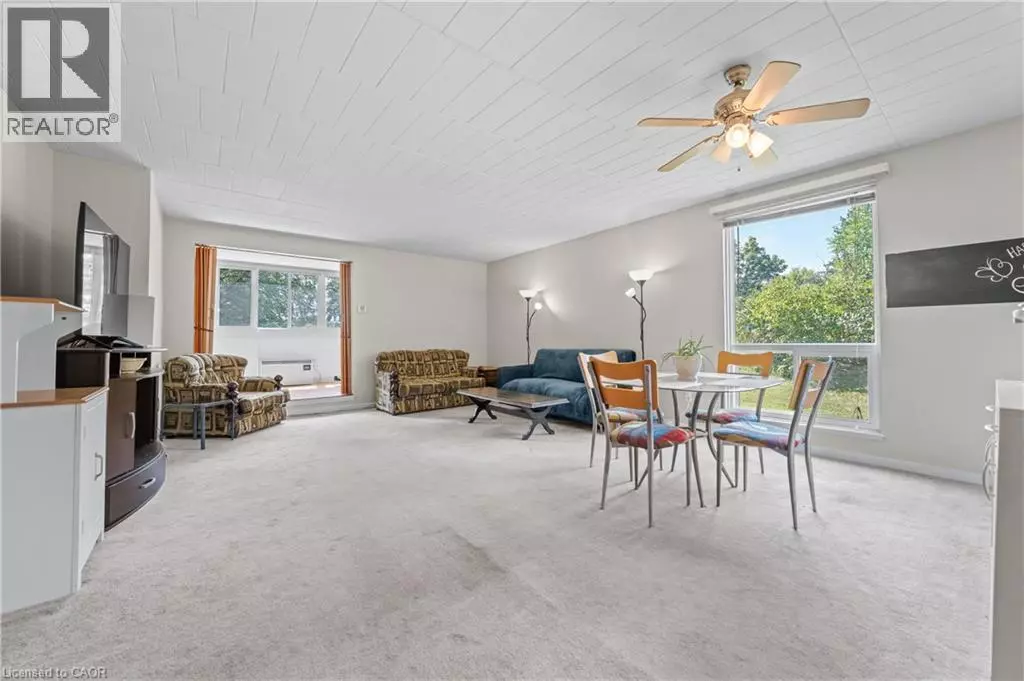 Guelph, ON N1H2A9,9 AJAX ST #204