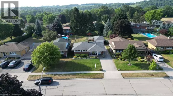 Cambridge, ON N3H2E1,1146 CLARE Avenue