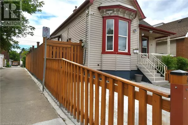 Hamilton, ON L8L5T4,13 LEEMING Street