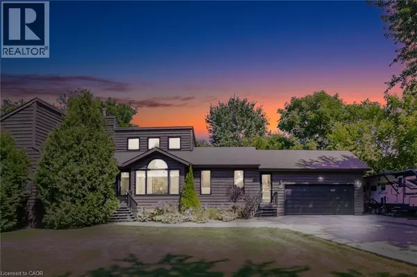 11 WENEIL Drive, Freelton, ON L8B0Z6