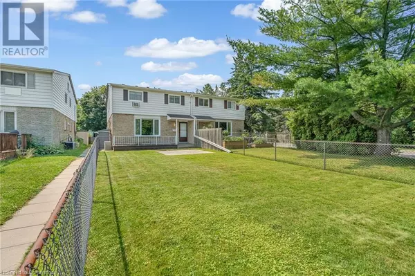 Brantford, ON N3T1R1,30 OAKHILL DR #A