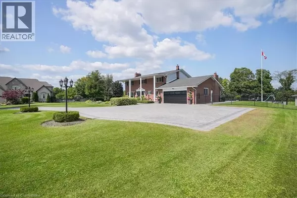 Stoney Creek, ON L8J1K4,10 AZALEA Court