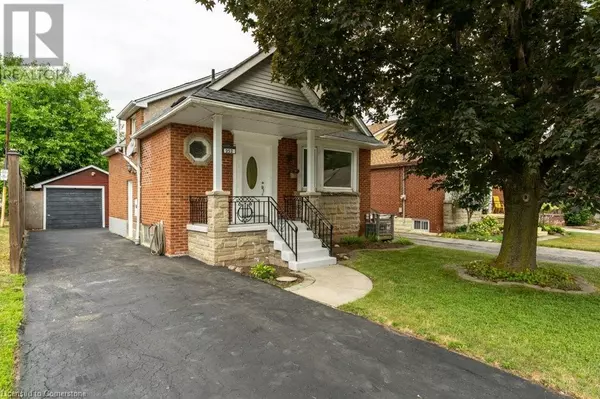 252 GLENCAIRN Avenue, Hamilton, ON L8K3P2