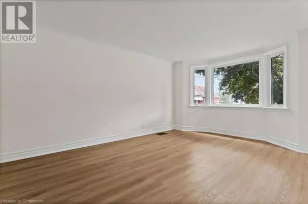 Hamilton, ON L8K3P2,252 GLENCAIRN Avenue