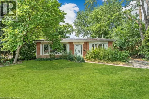 Oakville, ON L6K2C5,611 PINEGROVE Road