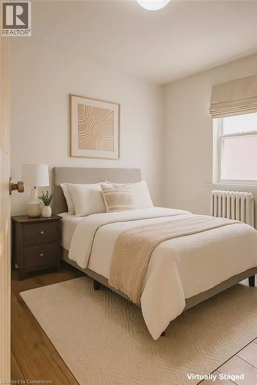 Hamilton, ON L8M1N1,959 MAIN Street E