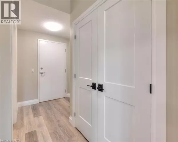 Milverton, ON N0K1M0,33 MURRAY CT #9