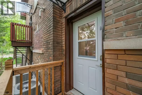 Kitchener, ON N2H4H3,53 MARGARET AVE #B