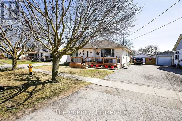 St. Catharines, ON L2M2M8,14 HEYWOOD Avenue