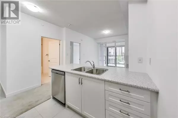Stoney Creek, ON L8E0K2,101 SHOREVIEW PL #223