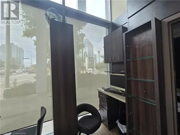Mississauga, ON L5B2N5,4033 HURONTARIO ST #1
