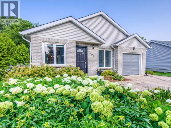 Waterloo, ON N2T1T7,228 HALDANE Court