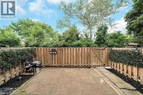 Hamilton, ON L8V4L2,1015 UPPER GAGE AVE #4