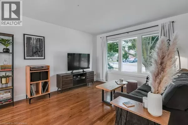 Kitchener, ON N2E2J2,120 DEVONGLEN Drive