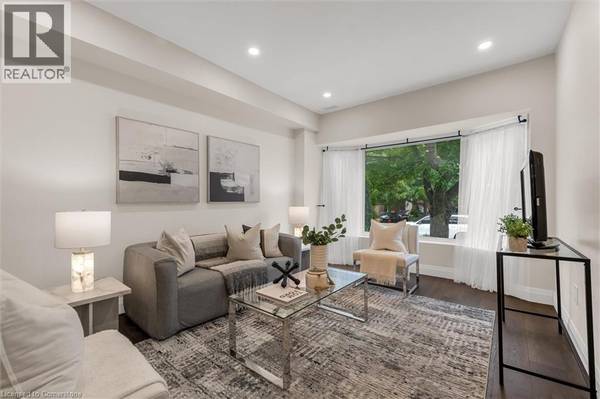 Hamilton, ON L8L7N2,92 KENSINGTON Avenue N
