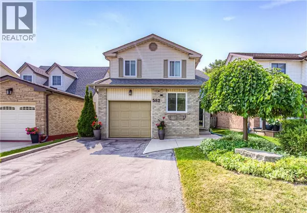 582 DRUMMERHILL Crescent, Waterloo, ON N2T1G4