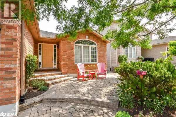 Barrie, ON L4M6P1,167 CROMPTON Drive