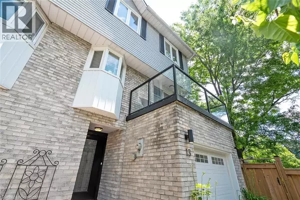 Oakville, ON L6L1C2,2299 MARINE DR #13