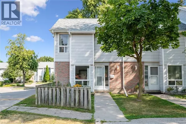 Kitchener, ON N2E1X4,32 MOWAT BLVD #52