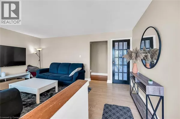 Hamilton, ON L8V2X1,162 EAST 23RD Street