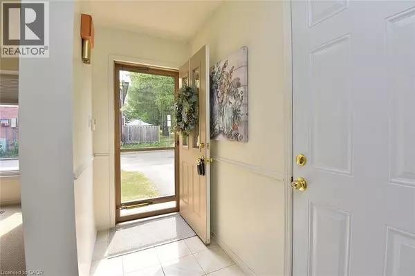 Hamilton, ON L9C7K8,644 UPPER PARADISE RD #20