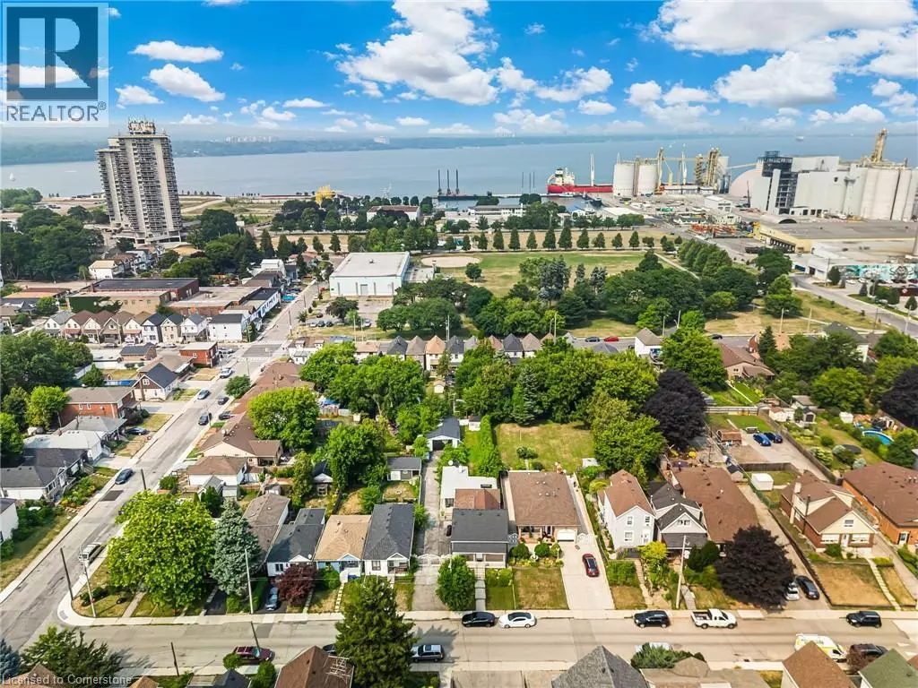 Hamilton, ON L8L3Y8,139 WOOD Street E