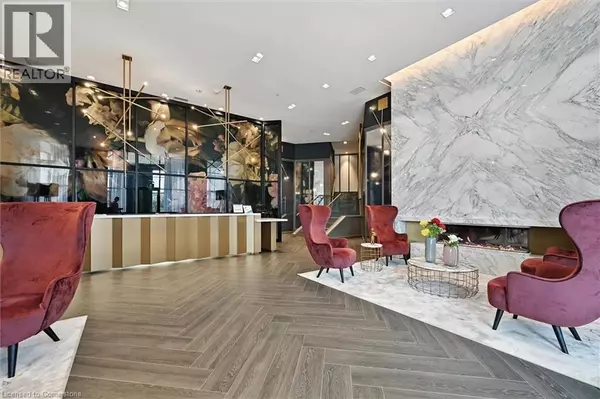 Oakville, ON L6M4M2,405 DUNDAS ST West #PH06