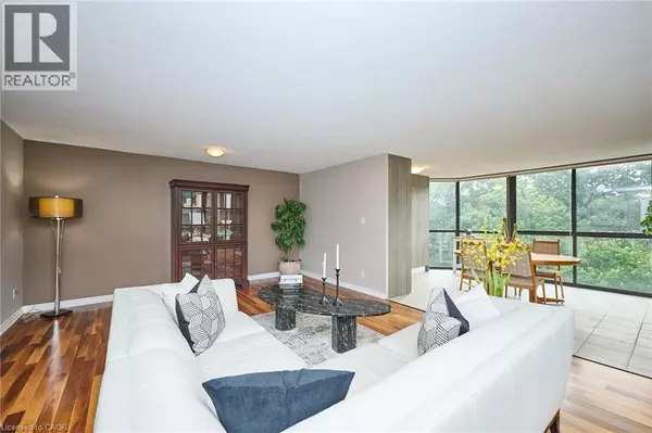 Oakville, ON L6H3K7,1240 MARLBOROUGH CT #504