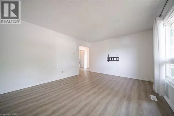 Brantford, ON N3P1A2,90 WHITE OWL Crescent