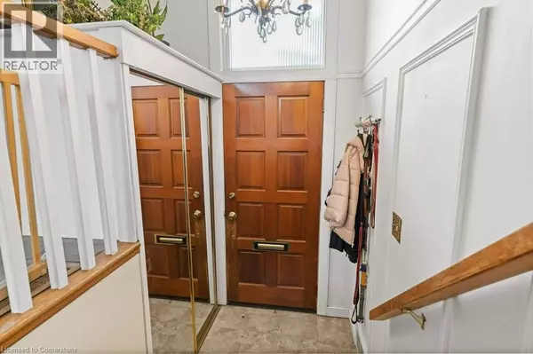 Ancaster, ON L9G1N9,630 WESTVIEW Avenue