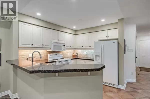 Oakville, ON L6M3M4,1240 WESTVIEW TER #87