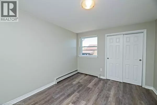 Burlington, ON L7P1B6,2251 MOUNTAINSIDE DR #1