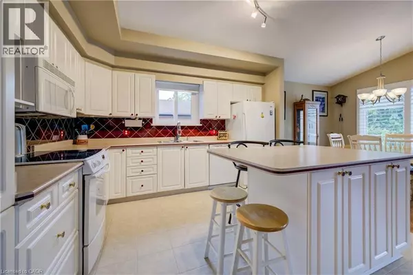 Beamsville, ON L0R1B5,4907 ALEXANDRA Avenue