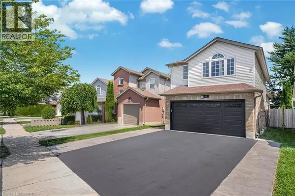 4 ORCHID Crescent, Kitchener, ON N2E3N2