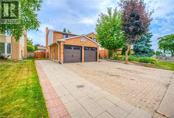 Kitchener, ON N2N2K6,243 HIGHVIEW Drive