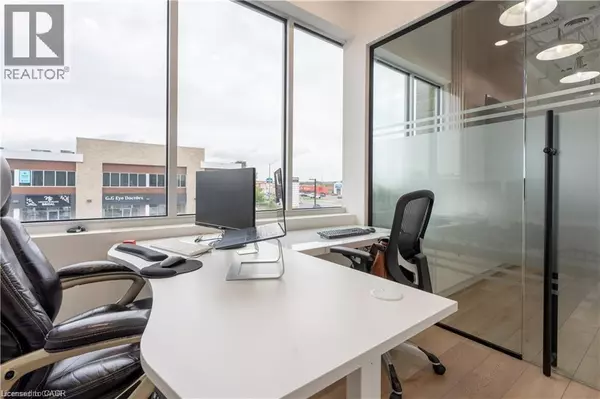 Cambridge, ON N1R0E3,450 HESPELER RD #204 A