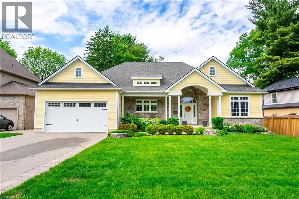 Ancaster, ON L9G1C6,157 TERRENCE PARK Drive