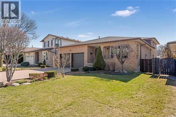Hamilton, ON L9A4Y2,36 SKYLARK Drive