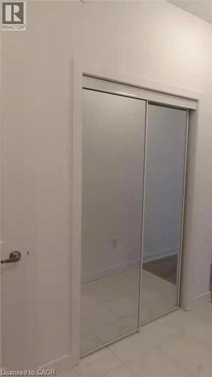 Waterdown, ON L8B1Z2,450 DUNDAS ST East #1005