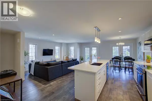 Kitchener, ON N2P0H2,115 SOUTH CREEK DR #4A