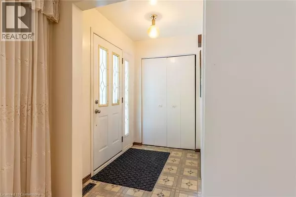 Burlington, ON L7M1C7,3072 PARKGATE Crescent