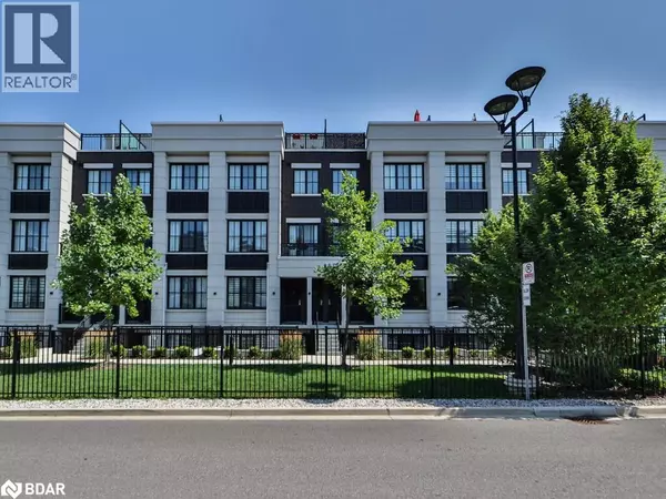 Mississauga, ON L5G0B9,652 CRICKLEWOOD DR #212