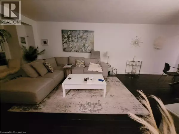 Burlington, ON L7N3K1,3049 GLENCREST RD #27