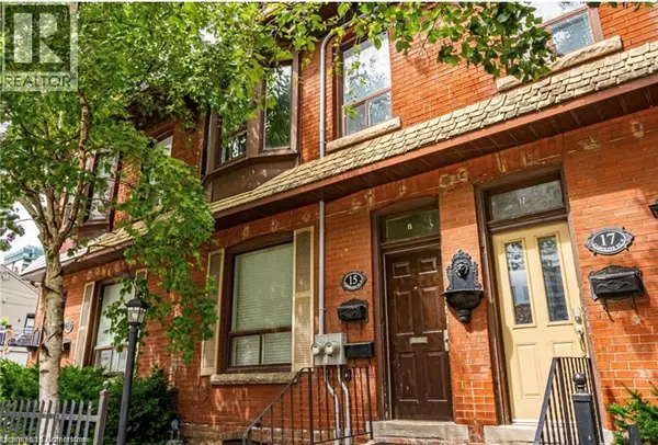 15 CAROLINE Street N, Hamilton, ON L8R2R5
