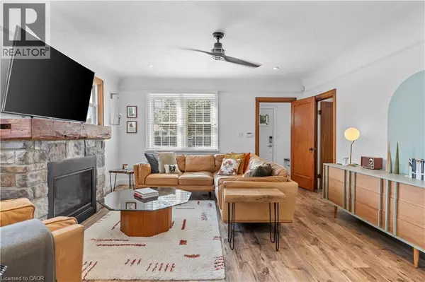 Simcoe, ON N3Y2R2,17 DAVIS Street W