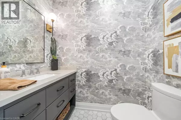 Ancaster, ON L9G1H4,89 LLOYMINN Avenue