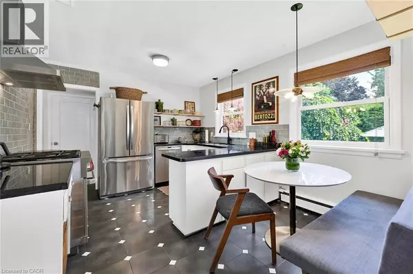 Burlington, ON L7T3V8,655 GAYNE Boulevard