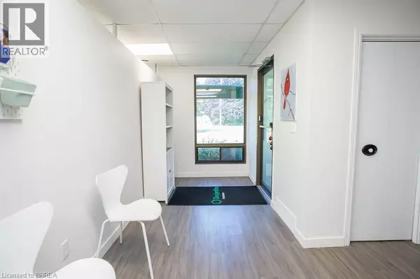 Simcoe, ON N3X4K2,101 DONLY DR South #3