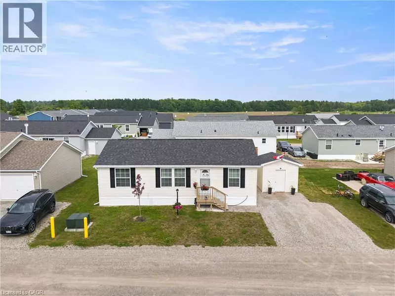 22 COPPER BEECH Drive, Nanticoke, ON N0A1L0